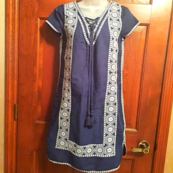 So good I had to share! Check out all the items I'm loving on <a href="/Poshmarkapp/">Poshmark</a> from <a href="/slfuquaresells/">FuMor</a> #poshmark #fashion #style #shopmycloset #gap #unbranded #vineyardvines: posh.mk/Xc0jxPAjfub