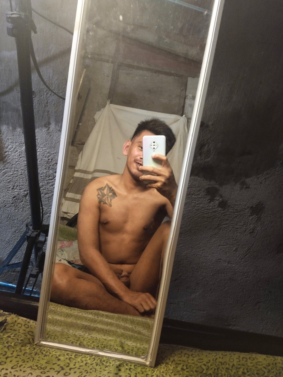 EdgerCavite101's tweet photo. New DP muna tayo ... 
Nakakuha ng chance para mag mirror selfie... https://t.co/iuadUbtlp8