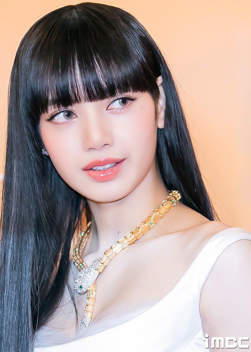 LiliesHome_'s tweet photo. The event tags still trending for Thailands trends at no. 3 &amp; 5 with 2.06M &amp; 1.8M keep going 🤗

LALISA AT AVRORA AWARDS
#LISAxBvlgariSeoul
#LISA #MONEY #SG https://t.co/Iiguh9k8eP
