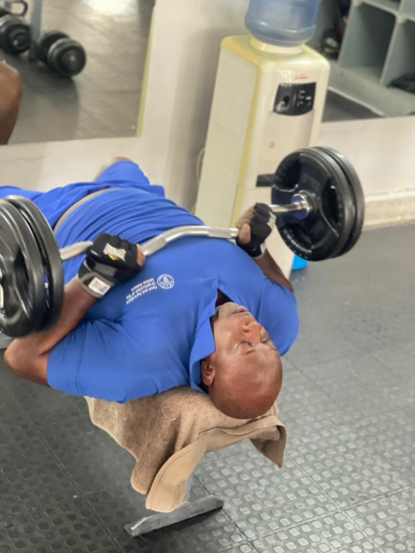 caesarzvayi's tweet photo. Tomorrow is weigh in to mark beginning of week 11 on the Stop To Start Lifestyle Meal Plan.
Last week I stood @ 133.1kg having lost 20.6kg since Aug 4.
If I am not in the 131kg range, I WILL WALK AROUND naked!
#FetchYourBody2022
#StopToStart https://t.co/7PSQCkBU25