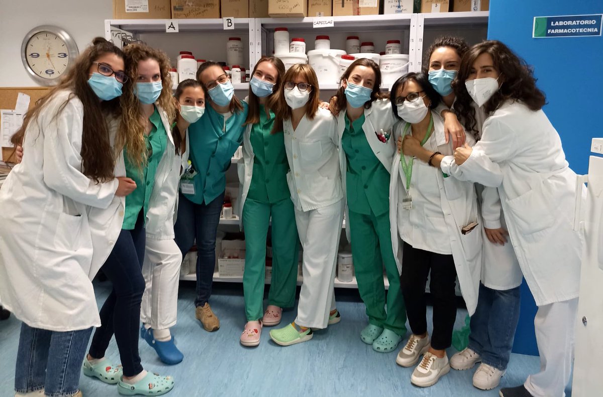 Farmacia_HUGU's tweet photo. @SFManchaC @FarmaciaHUVR @FarmaciaSantPau @67CongresoSEFH @farmaCHUA @FarmaciaHUCA @HospitalSantPau @EdurneGamarra @PauRieraA @r2dedios @LauragrasM @sefh_ @safh_info @Farmacia_H_Pon @SfarmaciaR @dosisacolor @FarmaciaHums Gracias @FarmaciaHUVR y @Farmacia_LaPaz por la nominación! 

Os mandamos un abrazo enorme de parte del Servicio de @Farmacia_HUGU!! 🙆🏻🙆🏽‍♀️
Deseando que llegue el #ReEncuentroSEFH en el @67CongresoSEFH ❤️

Y ahora, nominamos a @SfaRmahuiS @FarmaciaTauli 👏🏻👏🏻 https://t.co/IQZ4Ab55SS