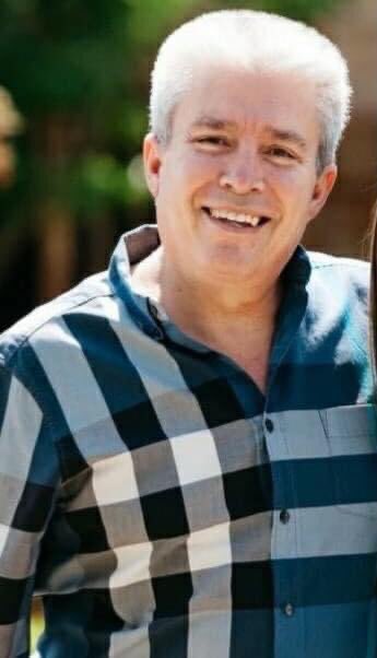 ObituarioDe's tweet photo. Guardemos su maravilloso recuerdo como un grandioso tesoro en nuestros corazones y honremos su memoria a lo largo de nuestras vidas, recordemos todo lo que nos enseñó.
               MIGUEL LOZANO 
 Rogamos al Señor le brinde el descanso eterno y le haga partícipe de su gloria. https://t.co/pI8uWFt54b