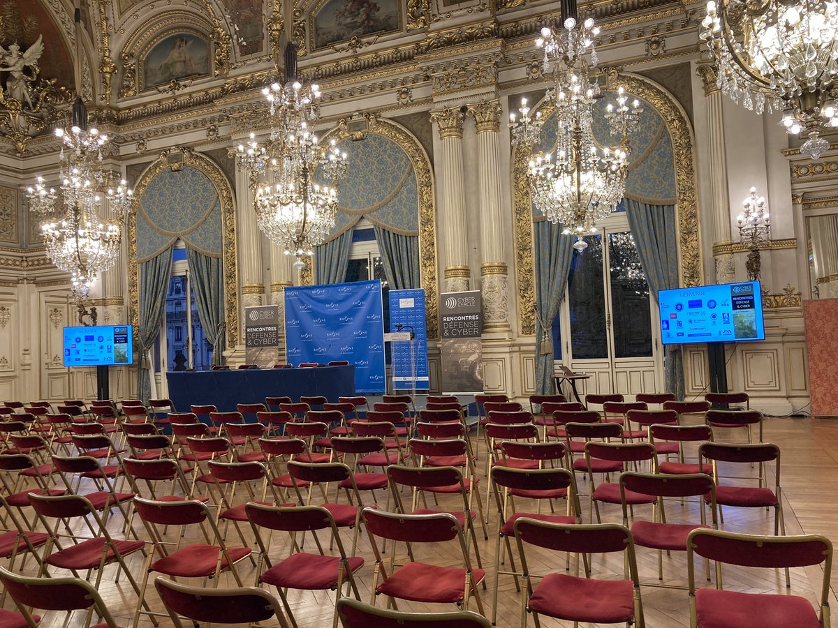 CyberCercle's tweet photo. Nous sommes prêts !!!! 😊
#RDefenseCyber #Lyon https://t.co/2Y3oyhz1ck