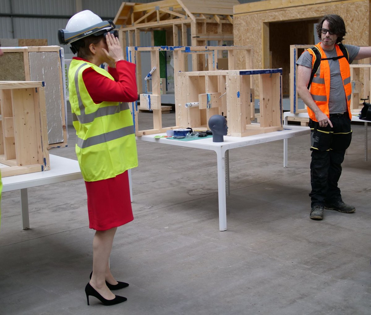 digitalnauts's tweet image. Proud moment for our wee team last night discovering @NicolaSturgeon &amp;amp; @patrickharvie were at @BE_STbuild in front of our #MR/#AR construction projects... As a Scottish scaleup this really made our night! 

Innovative tech solutions can really lead the way into green construction