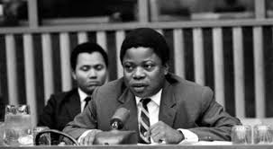 KiengeKki's tweet photo. Quel politicien parmi ses 4 originaires du #Grand_ÉQUATEUR vous a INSPIRÉ ou DÉÇU et pourquoi ?
1. Joseph #Mobutu
2. Joseph #Ileo
3. Cyril #Adpula
4. Justin #Bomboko
Pouvons-nous ajouter Léon #Kengo Wa Dondo ! https://t.co/tHWvJE3Vh2