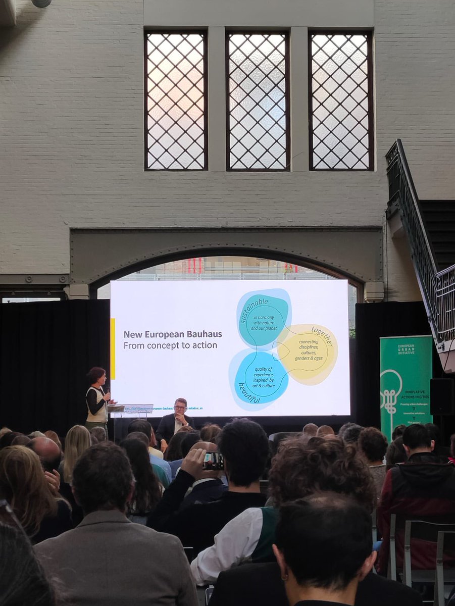 EUI_Initiative's tweet photo. Live from Brussels! UIA cities inspiring us with their innovative projects and introducing EUI And it’s topics of the first Innovative Actions call #neweuropeanbauhaus 

@gavius_eu  @urbaaniakasvua @EUinmyRegion https://t.co/Vti7ffGkh4
