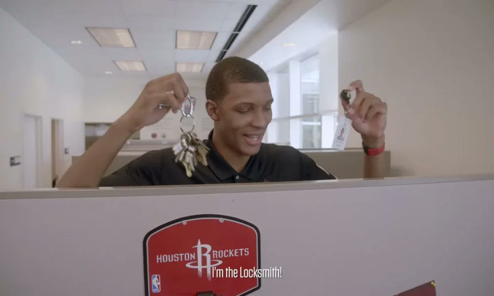 zayiceman171's tweet image. 🚨 Jabari Smith jr. Article drop: 🚨 

Jabari Smith will be one of the reasons why we lock up a championship in the future, book it 🔐⤵️

rollcallsportsnet.com/jabari-lock-sm…

@RollCallSN