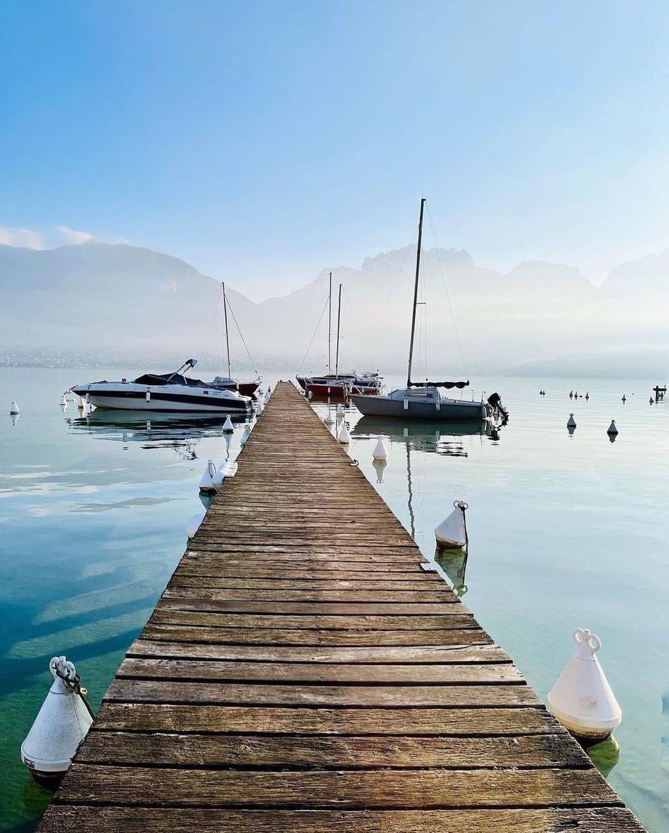 ANNECY / HAUTE-SAVOIE @cecile_annecy 📸
#CNAA #CNAA74 #CNAA74000 #annecy #LACANNECY #lacdannecy #hautesavoietourisme #lacannecytourisme #hautesavoieledepartement #villeannecy #annecylake #annecyfrance #annecytourisme #annecymountains #lacdemontagne #hautesavoie_74 #hautesavoie74