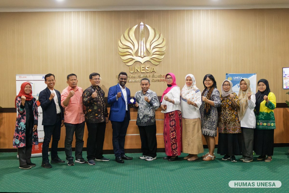 Tiikm_SriLanka's tweet photo. Celebrating strong partnerships and global collaboration, we are proud to announce the signing of an official MOU for academic corporation between @Official_UNESA, Indonesia, and The International Institute of Knowledge Management (TIIKM).
#Tiikm #UniversitasNegeriSurabaya https://t.co/ENTAes9loZ
