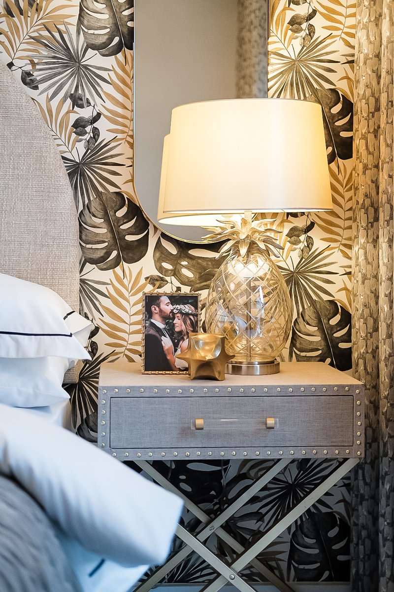 edwardthomasint's tweet image. This exotic wallpaper from @ArthouseLtd has a relaxed contemporary feel thanks to its on-trend bold palm print design and metallic gold highlights. 
#wallpaperwednesday #wallpapers #interiordesign #homedecor #photography #interiors #wallpaperdecor #walldecor #interiorstyling