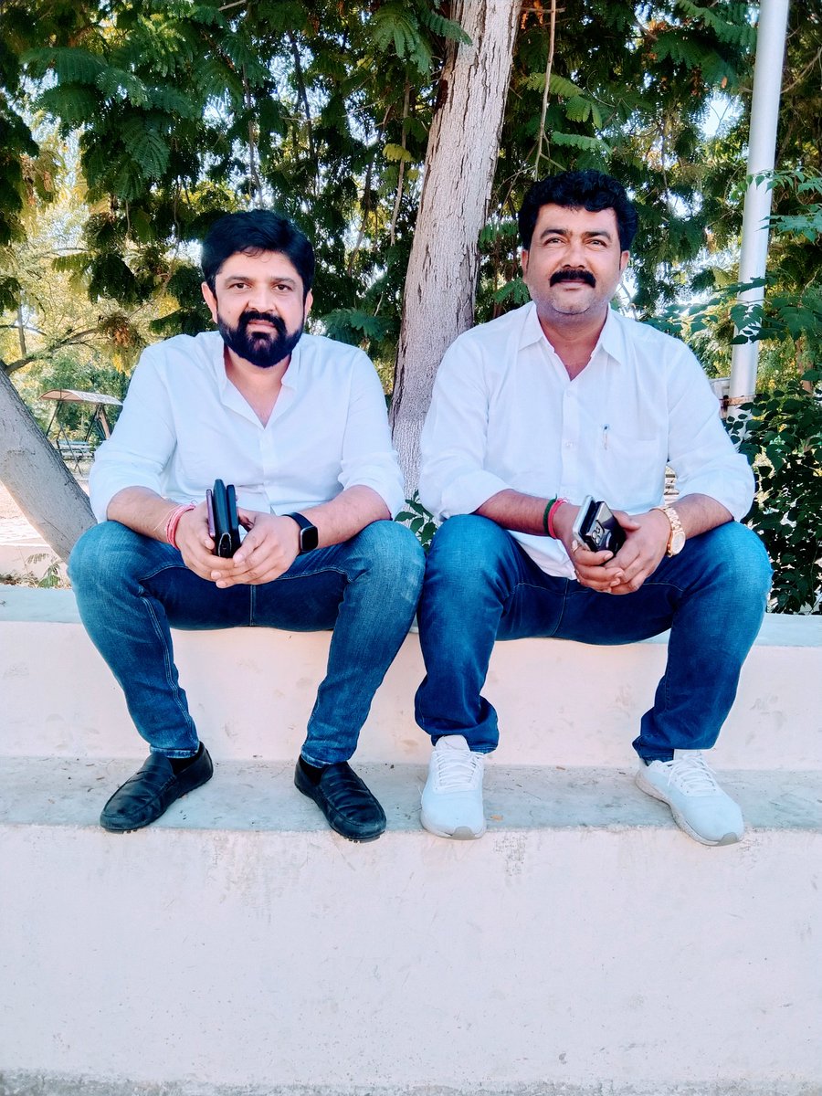 ProfVinodBPras1's tweet photo. Kutch District President Congress Committee Yajuvendra Singh S. Jadeja
And M.L.A Condidate Ramesh Danger. https://t.co/vGxmp7MQVF