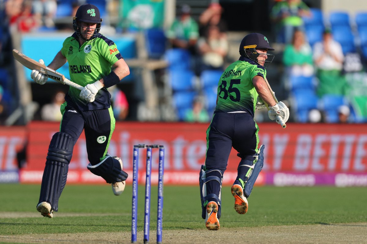 THERE IT IS!

Curtis Campher and George Dockrell, wow 🙌

#SCOvIRE #BackingGreen #T20WorldCup ☘️🏏