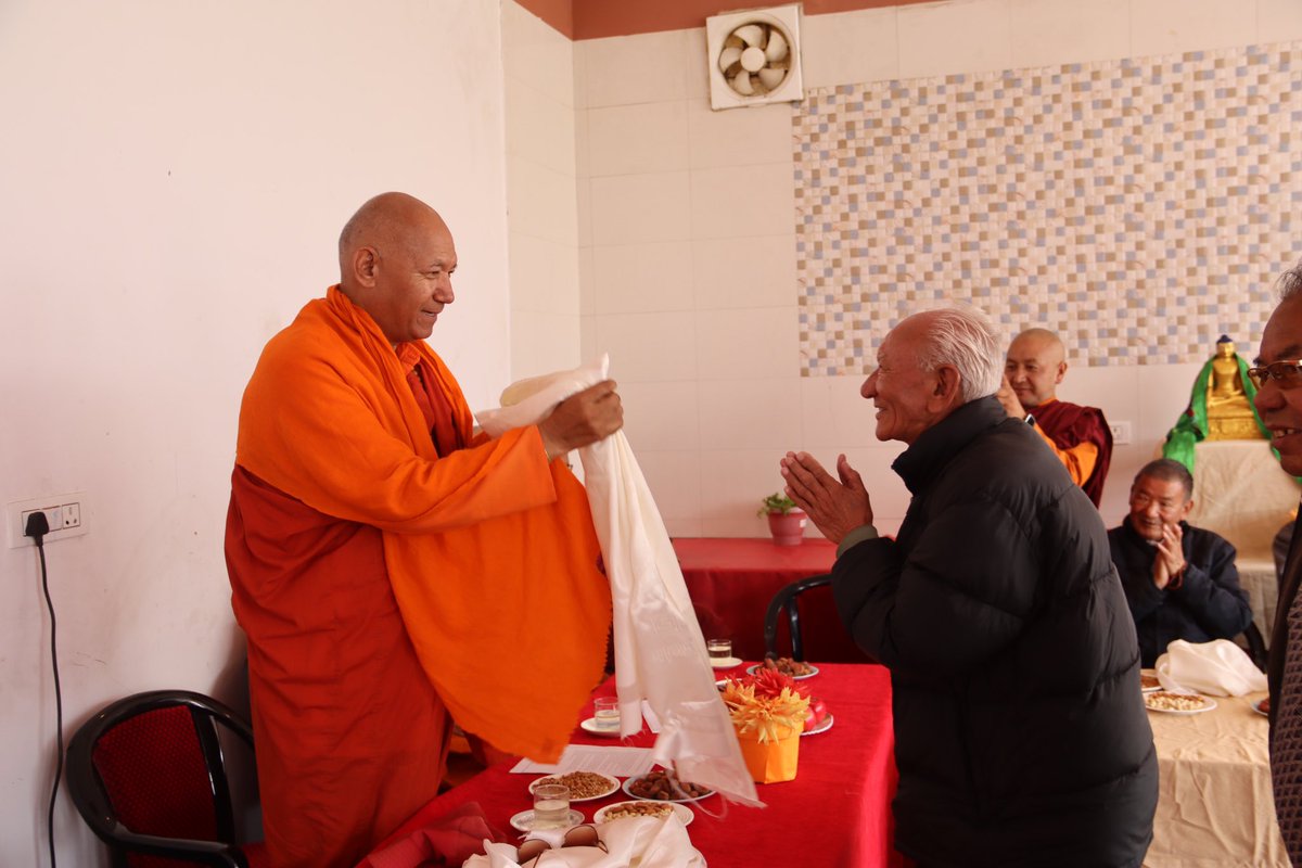 sanghasenamimc's tweet photo. In an event today, headed by the vice chairman, the Hon’ble management committee members, principal, teachers, students and parents of @MIMCLadakh branch school Tingmosgang congratulated Guruji on being conferred the Atal Bihari Vajpayee award in New Delhi recently. https://t.co/mmNt1WqQvo