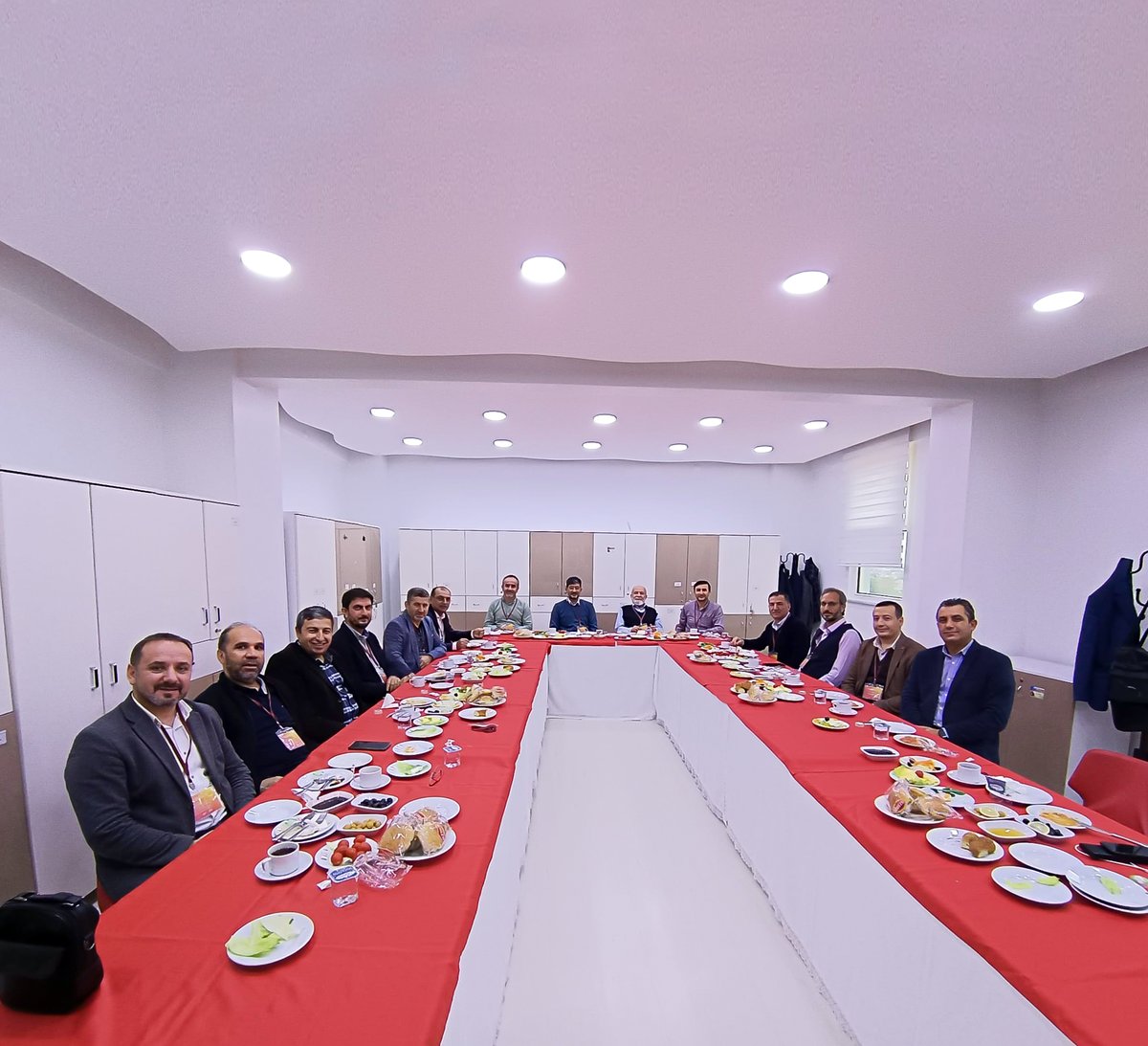 AsfaKoleji's tweet photo. Gönüllü Özel Okullar Birliği 2022-2023 Eğitim Yılı İstişare Toplantısı okulumuzun ev sahipliğinde yapıldı. Katılımcı okullara teşekkür ederiz.
#envarkoleji #çağdaşeğitimkoleji #vildankoleji #yalovakoleji #akirfankoleji #gönüllüözelokullarbirliği https://t.co/0Ulv7Z8SFI