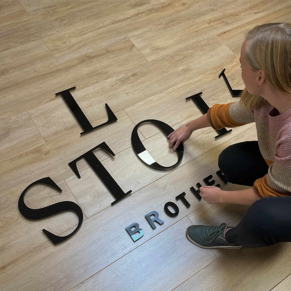 TRADE FAIR AALSMEER 🌿| Nog een aantal weken te gaan voordat we beginnen met de opbouw van Trade Fair Aalsmeer. Op dit moment zijn wij druk met de laatste voorbereidingen en zetten we de puntjes op de i 🙌🏼🪴🧰🪜⛓. #tradefairaalsmeer #teamgreenn #greenn #sierteelt #beurs