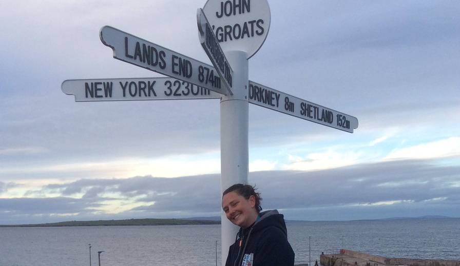 Thirsk 23-year-old becomes first woman to swim full length of Britain - hambletontoday.co.uk/thirsk-23-year…