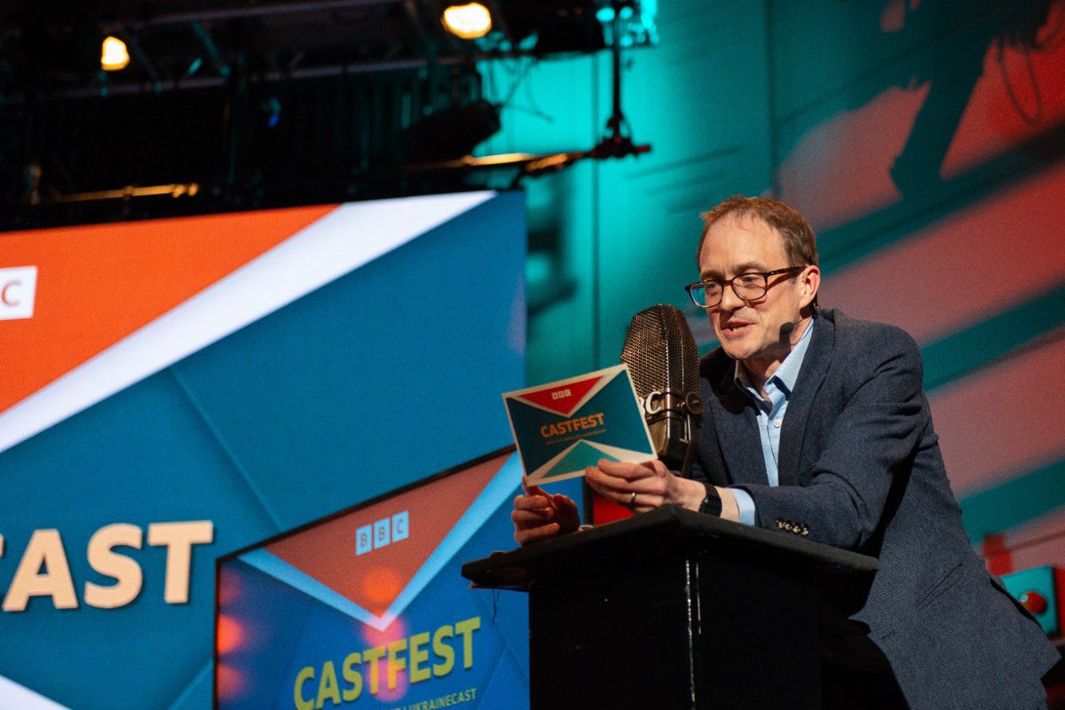 ChrisMasonBBC's tweet photo. Great pictures from #CastFest last night — recording Newscast, Ukrainecast and Americast in front of a live audience at the Radio Theatre in London. Listen to the #BBCNewscast here @BBCSounds https://t.co/Xo2utE08XJ https://t.co/uSU3HmmU29
