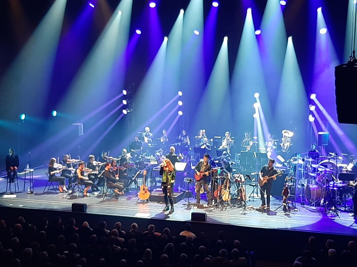 C'est au <a href="/coliseeroubaix/">Colisée Roubaix</a> que le Cercle <a href="/parnasse/">Parnasse</a> accueillait hier soir ses Membres pour un cocktail suivi du concert hommage symphonique exceptionnel "Led Zeppelin Symphonic". Un très beau moment de musique et de partage apprécié de nos invités.
#roubaix #culture #CerclePrivé