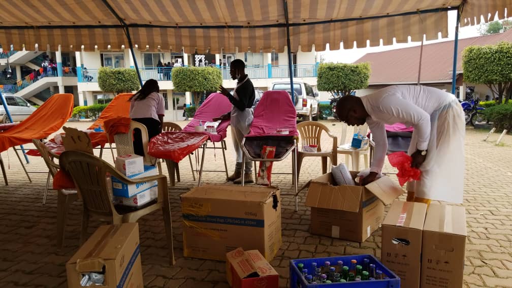 rct_royal's tweet photo. We have set off  with the blood donation.
@rckampalanorth @RunisMedia1 @SarahOwembabazi @kanosug @rctuict @rctmusical @mikesebaluken https://t.co/Tz2JnnRp6c