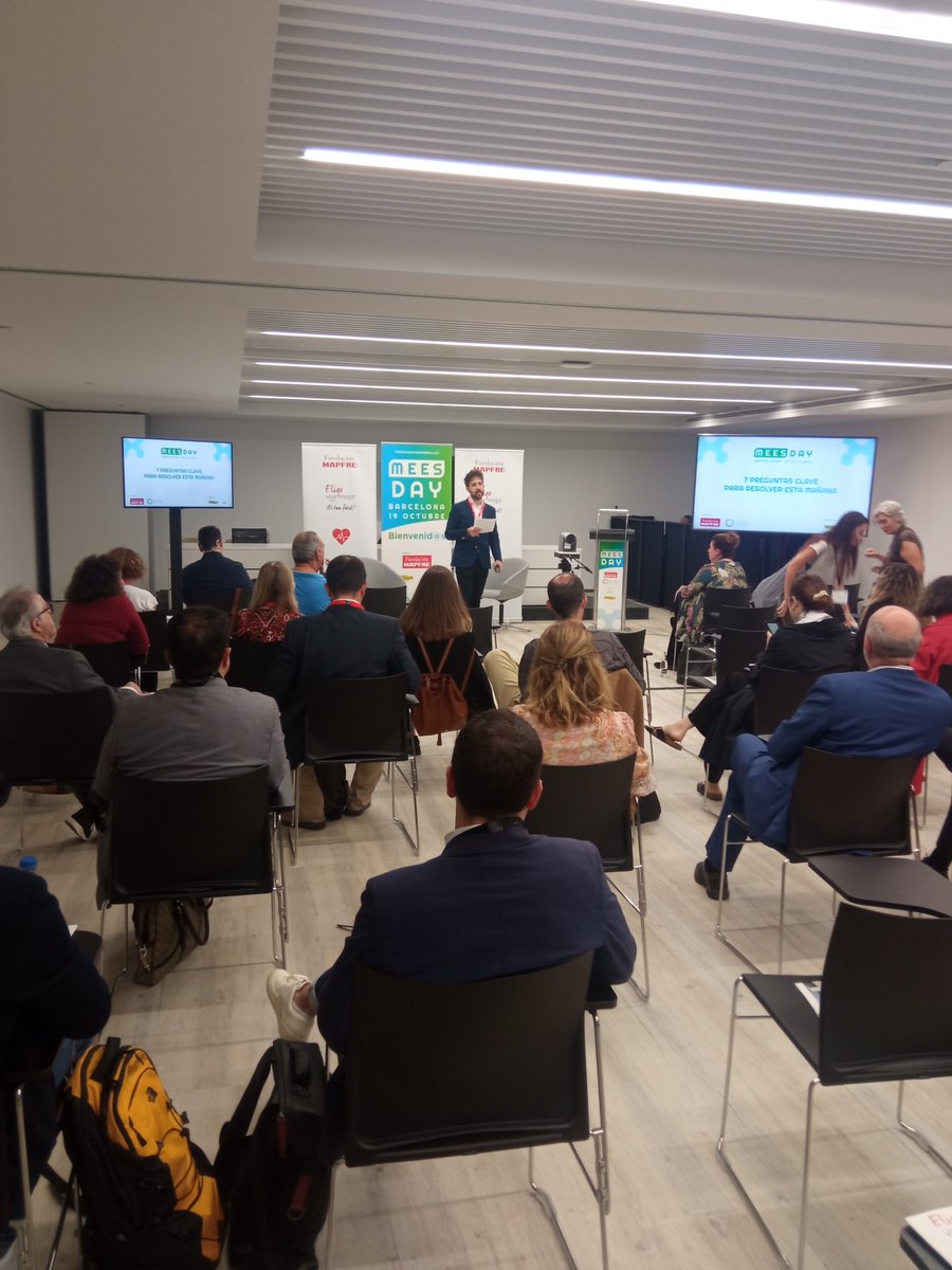 empsaludables's tweet photo. 7 preguntas claves para resolver esta mañana entorno al bienestar corporativo. Contenidos muy inspiradores! #meesday @fmapfre @Technogym #wellat https://t.co/Jkg8cOOW6t