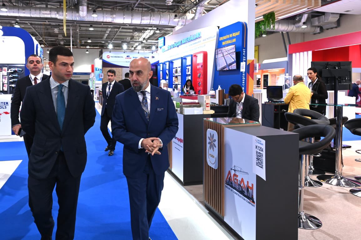 MammadovOrkh's tweet photo. Bakı Ekspo Mərkəzində #RebuildKarabakh, #BakuBuild və #AquaTermBaku sərgiləri öz işinə başlayıb. Açılış mərasimindəki çıxışımda sərgilərin #KOB-lar üçün önəmindən danışdım. #KOBİA da sərgidə öz stendi ilə təmsil olunur. https://t.co/dATy9xpyTE
