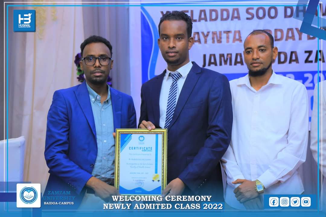 Hubaalbs's tweet photo. Sawiro Q2aad Ardeydii ugu dhibcaha badnaa kuliyadaha kala duwan ee jaamacada sanad waxbarashadeedki tagey ayaa la gudoon siiyey shahaadoyin mahad celin ah Dadaalkii ay muujiyeen owgeed 2021-2022.

Hubaal Broadcasting Service https://t.co/BIUpdz4FpD
