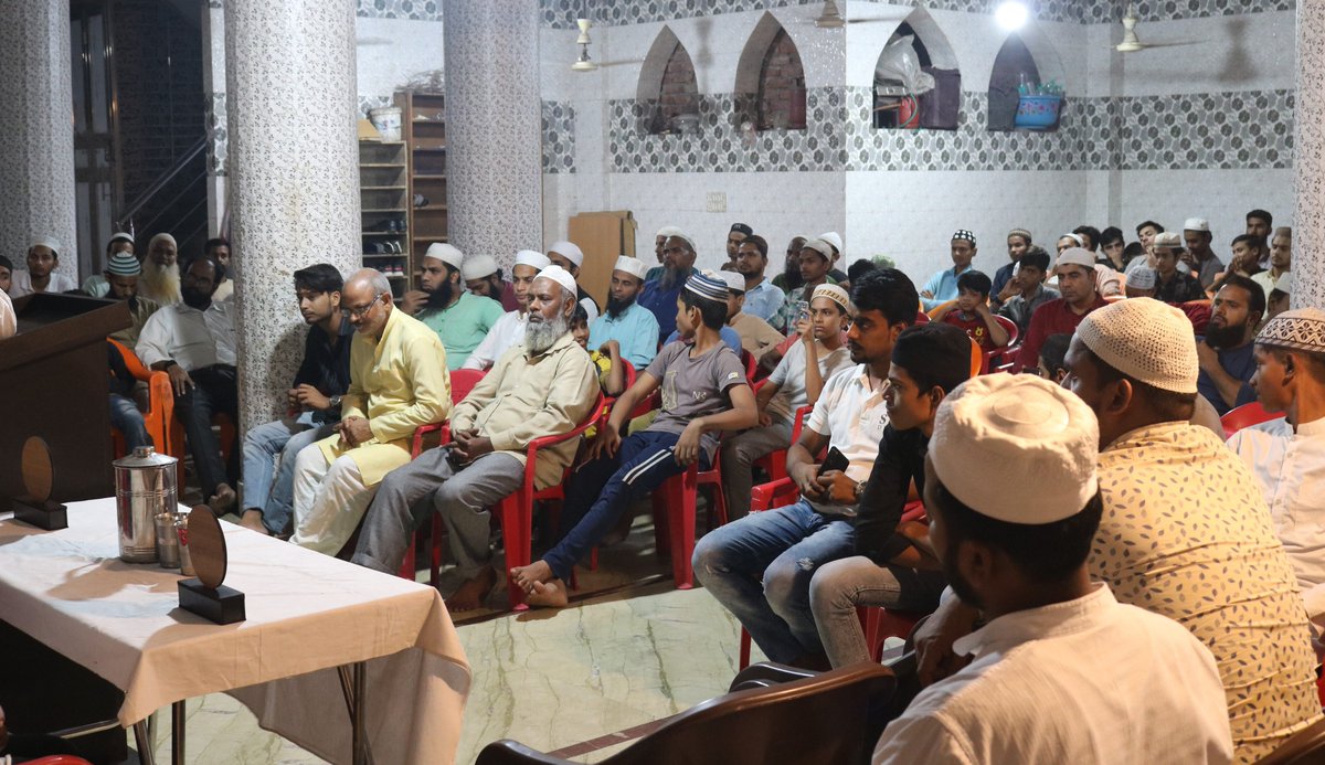 siodelhi's tweet photo. Public Conference (Central Delhi) organised at Takiye Wali Masjid, Nabi Karim.
#40yearsofsio #joinsio #sioforbettertomorrow https://t.co/u0w0uVmUcM