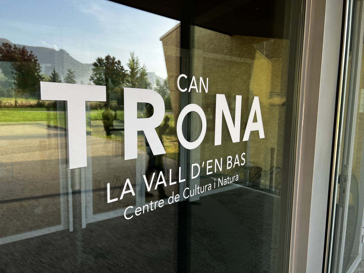 adri_noc's tweet photo. 🌞Iniciem el dia a @CanTronaCCN definint l'Estratègia de Desenvolupament Local d'#ADRINOC

💪Ens espera una jornada 8️⃣ hores amb l’objectiu de concretar les línies estratègiques per concretar els criteris a seguir pels #ajutsLeader, al #TerritoriADRINOC 

#SomADRINOC https://t.co/MWoidumvto