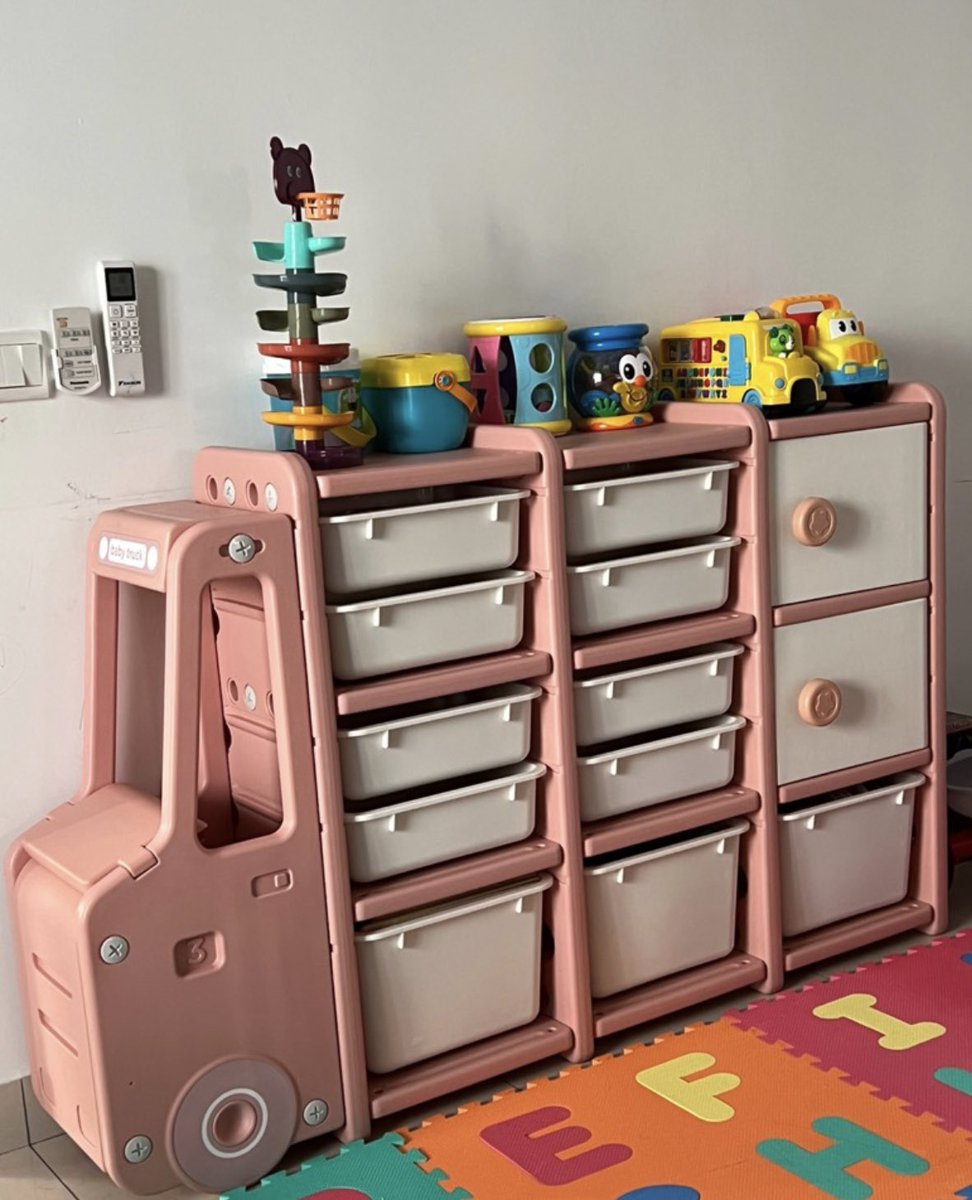 kakidekor's tweet photo. Bab mengemas lah paling malas sekali lagi2 bila ada anak toys2 dia pulak bersepah2. 

Ada 1 tempat simpan toys mcm ni mmg lega&amp;senang hati plus dapat jugak didik diorang lepas main kene kemas. Design mcm ni super cute sngat. Boleh susun toys ikut mana diorang suka. https://t.co/SEEWFzTbD7