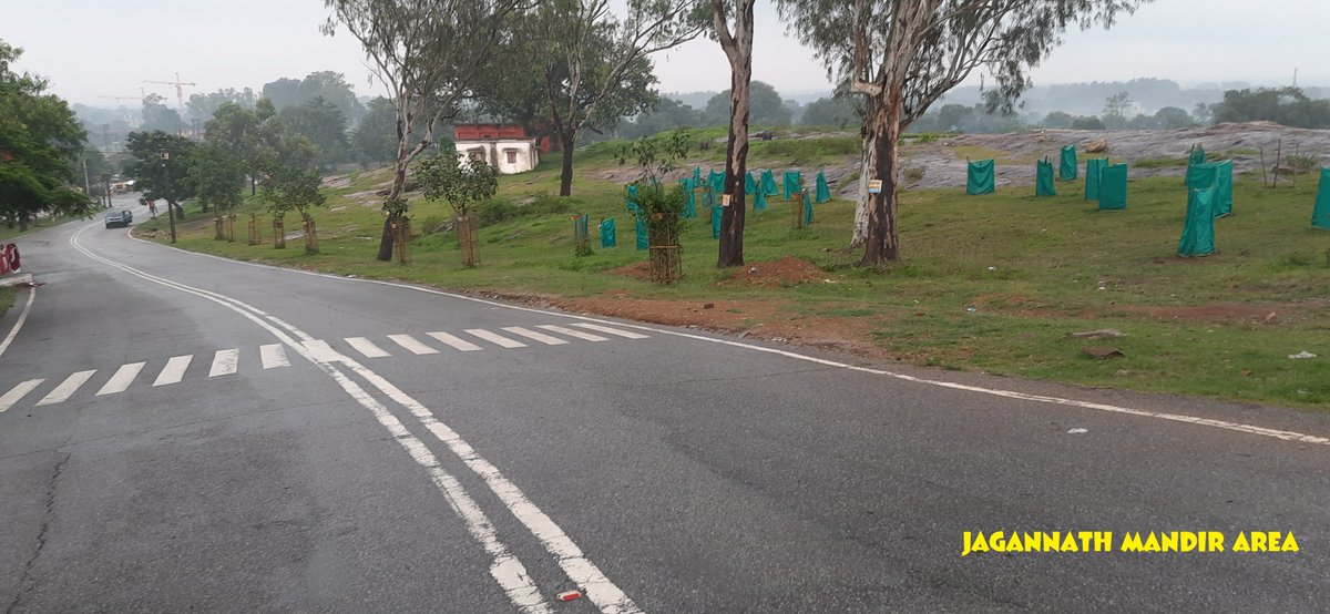 #SwachhBharatAbhiyan #SwachhBharat2022 CISF personnel of HEC & 2nd Res Bn Ranchi conducted cleanliness drive at nearby areas of Jagannath Mandir in Ranchi under the aegis of #SpecialCampaign2.0 #SwachhBharat @PMOIndia @PIBHomeAffairs @DrJitendraSingh @DARPG_GoI