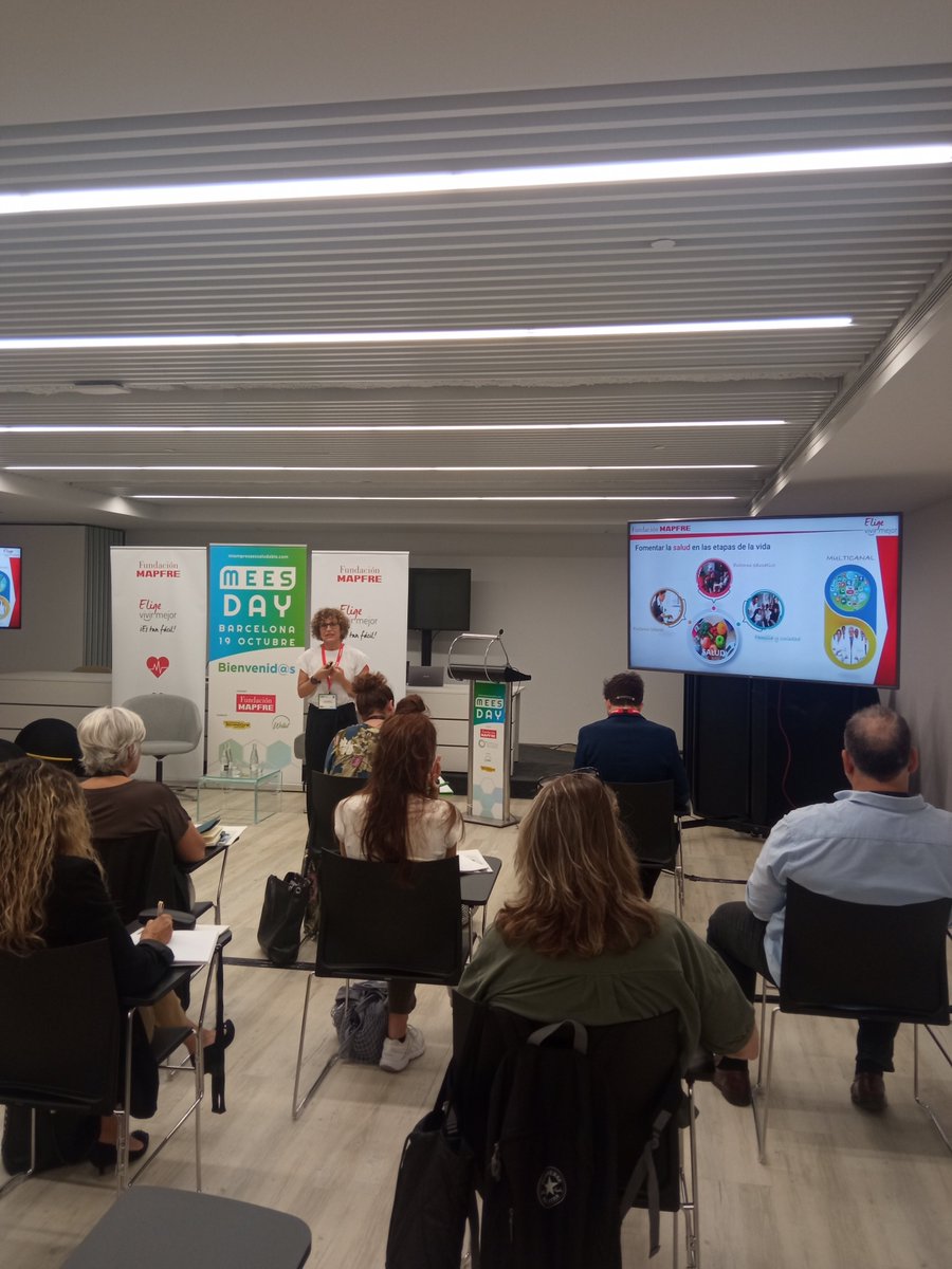 empsaludables's tweet photo. Alicia Rodríguez, promoción de la salud de @fmapfre aborda cómo la salud, prevención y seguridad vial son parte importante en el bienestar empresarial #meesday https://t.co/xmZIjrNwSH