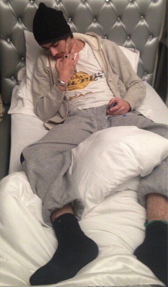 ` (@comfortzquads) on Twitter photo 