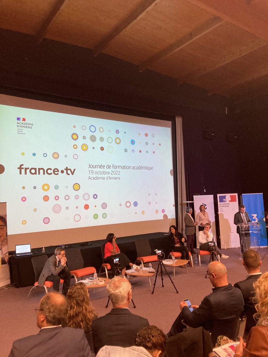 ChPoullain's tweet photo. #educationauxmedias
Enjeu majeur!
Journée formation académique à Amiens. Partenariat inédit  ⁦@francetv⁩. ⁦@AcAmiens⁩ ⁦⁦⁩ ⁦@F3Picardie⁩ ⁦@LeCLEMI. ⁩  ⁦@Patricialoison⁩ ⁦@tristanwaleckx⁩ ⁦@MichelDumoret⁩⁩ ⁦@linhlandao⁩ https://t.co/EgPthyB5A4