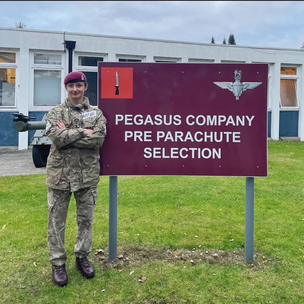 Amazing effort to the 1st female soldier who passed P company yesterday, hope you enjoy your parachute course Addy 
#futuresoldier 
#britisharmy 
#bethebesr 
<a href="/AMSCorpsCol/">Corps Col RAMS</a> 
@AMS_SM_1