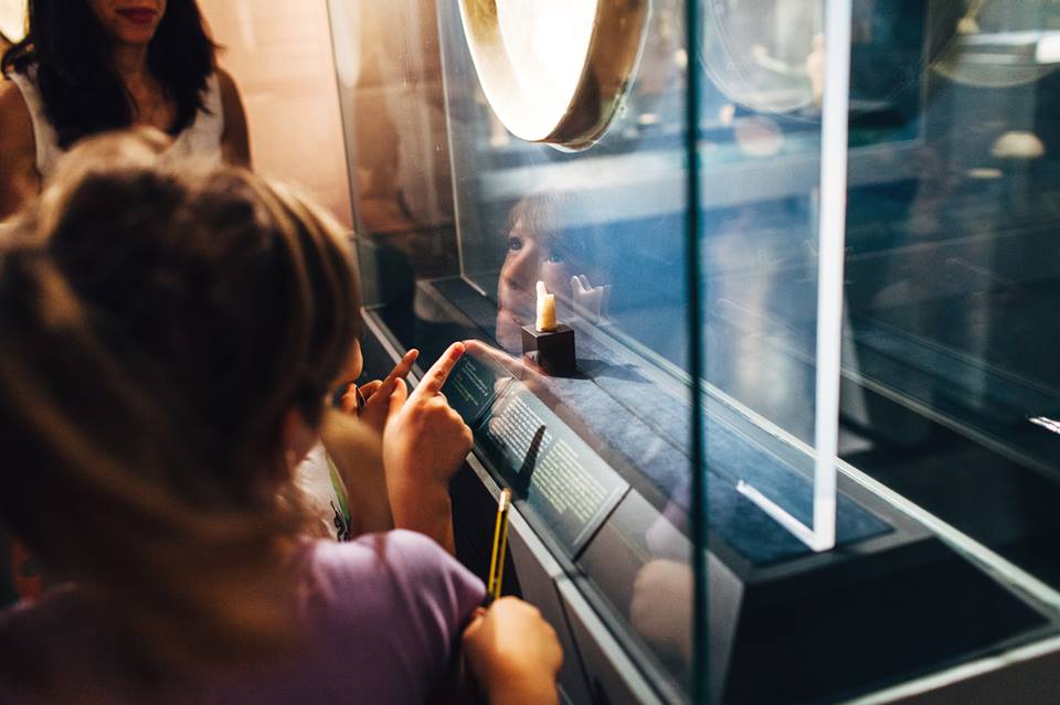 IcomOfficiel's tweet photo. Museums preserve, interpret and promote the natural and cultural inheritance of humanity.

#ICOMCodeOfEthics 📘
ℹ️ https://t.co/RPlo9BtvG7 https://t.co/3VAHY8oAaS