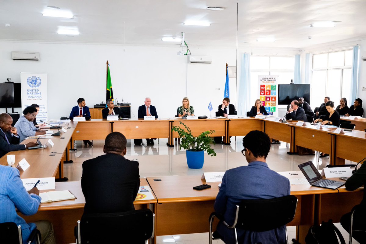 UNSGSA's tweet photo. The final day of #UNSGSA Queen Máxima’s #Tanzania visit opens with a #fintech roundtable w/ private sector reps. Up for discussion is identifying opportunities and key barriers for fintech to drive #financialinclusion in the country. https://t.co/UdnElu2UkP