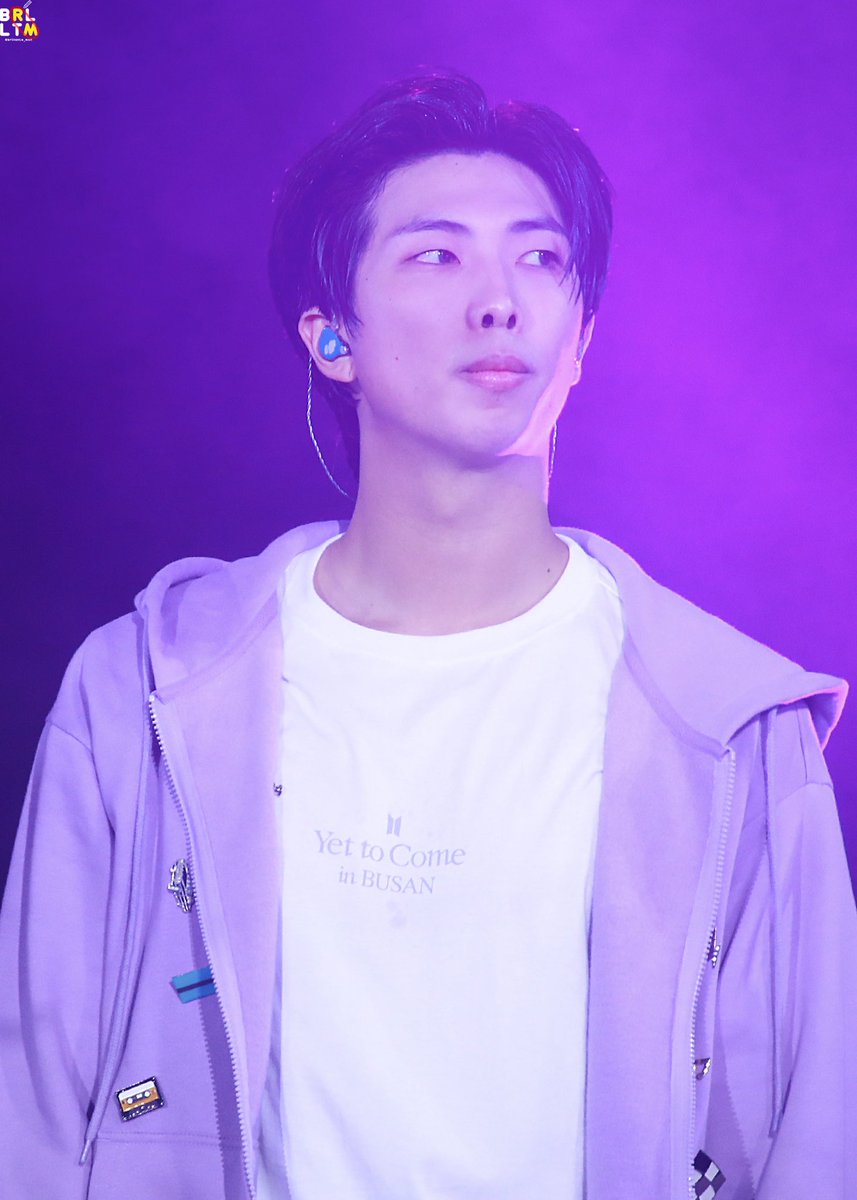 Brillante_Mon's tweet photo. 221015 𝐘𝐞𝐭 𝐭𝐨 𝐜𝐨𝐦𝐞 𝐢𝐧 𝐁𝐮𝐬𝐚𝐧

#방탄소년단 #BTS #알엠 #RM #김남준 @BTS_twt 

😚💕 https://t.co/KzAUxbp2t6