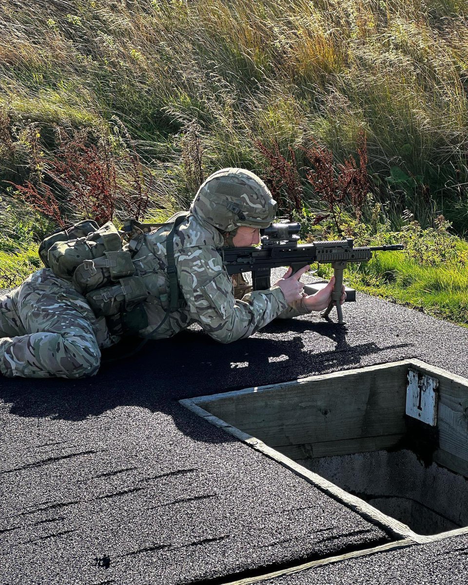 RoyalArmdCorps's tweet photo. Last weekend D Sqn @TheQOY1 deployed to Wathgill Camp to complete their annual range qualification and their annual role fitness test. All tests help to boost the Squadron’s deployability #qoy #yeomanry #armyreserve #britisharmy #lightcav #recce #ranges #fitness #tabbing https://t.co/e7p1RiriVe