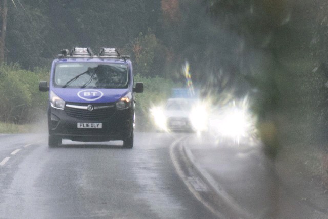 _AndrewTonkin's tweet photo. @bt_uk Well done your driver reminding us headlights in light drizzle make cars harder, not easier, to see! #LEDglare #HeadlightGlare #RoadSafety #HighwayCode (Rule 114 MUST NOT use lights in a way which would dazzle ...) @racfoundation @TheRAC_UK
@ProjectEdward
@roadsafety https://t.co/2t8vBHWDUT