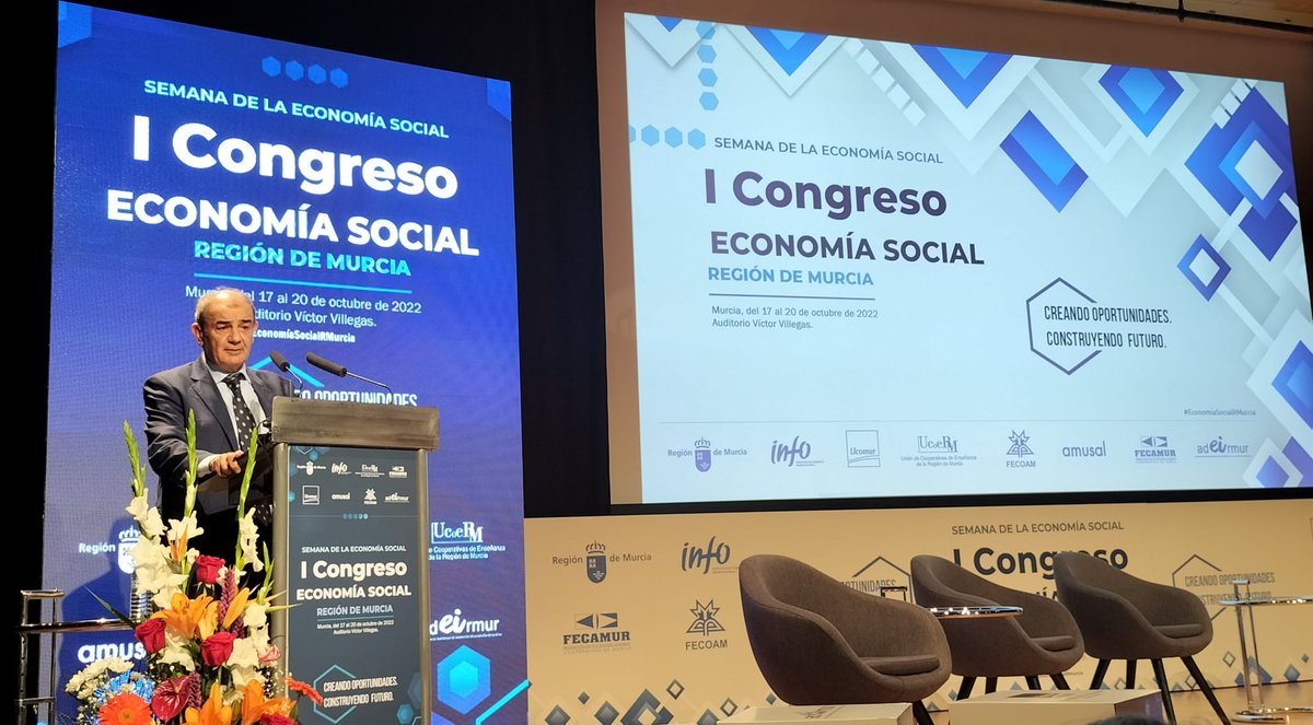 CEPES2's tweet photo. 📢El presidente de @CEPES, @japedreno, arranca el Congreso #EconomíaSocialRMurcia que reunirá a más de 1.000 asistentes entre hoy y mañana. 

"La #economíasocial murciana con 2.100 empresas y 100.000 empleos es un modelo empresarial clave en la región", destaca. https://t.co/ZnCPNTBJ6y