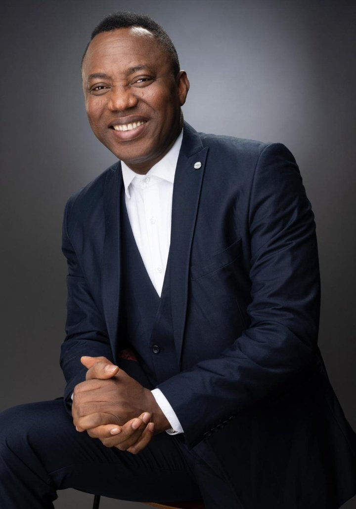 FATHERL74222424's tweet photo. Gentleman to the core 💯
A definition of excellence 💯
Brilliant mindset 💯
Above all A humanist❤️💯
Consistency is his #TREADMARK
#soworemagashi2023 purest of them all💯 THE FACE OF A NEW #NIGERIA 🇳🇬 #Soworeforpresident. https://t.co/PyQ20VvPFI