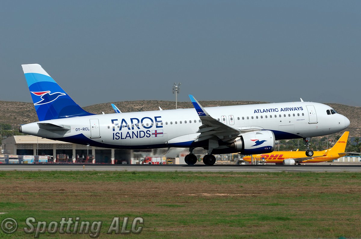 OY-RCL Airbus 320 Neo de <a href="/fly_atlantic/">Atlantic Airways P/F</a> @AtlanticAirways aproximándose a la pista 10 de <a href="/ALC_Airport/">Aeropuerto Alicante-Elche Miguel Hernández</a> procedente de #VagarAirport en las Islas Feroe.

OY-RCL Airbus 320 Neo of <a href="/fly_atlantic/">Atlantic Airways P/F</a> @AtlanticAirways approaching to the touchdown point of runway 10 at <a href="/ALC_Airport/">Aeropuerto Alicante-Elche Miguel Hernández</a> from Vagar.