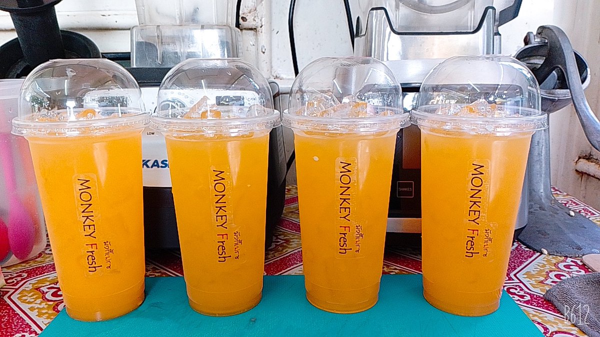 AchiTomm's tweet photo. อร่อยกว่าพ่อค้าก็สมูทตี้นี่ล่ะ
#MonkeyFresh https://t.co/8ugXq3jY8h