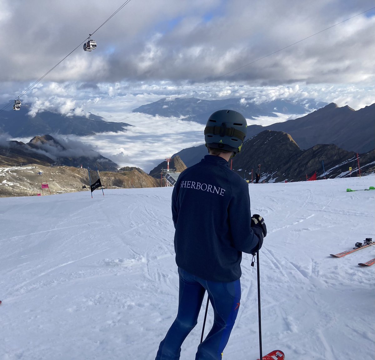 sherbornesport's tweet photo. Final day ski race training with @precise_racing in Kaprun. Great fun and lots of improvement as the boys look towards the @DHOWengen schoolboys championships in January #kitzsteinhorn #skiracing #sherborne https://t.co/51QDGVI98O