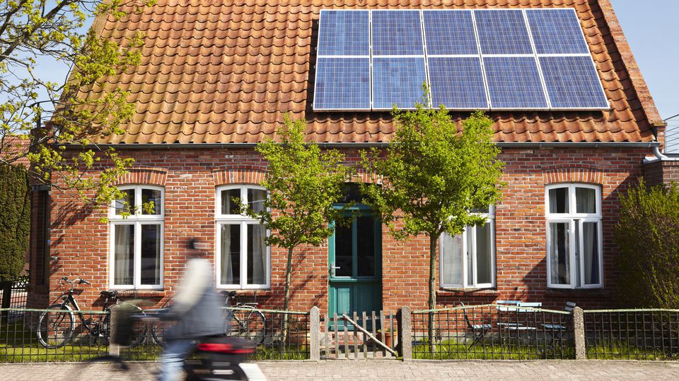 didiervanlaere's tweet photo. Gratis elektriciteit voor bedrijfsleider: ook voor zonnepanelen voordeel van alle aard https://t.co/kosz34Zubh https://t.co/WHjdP6JOW8