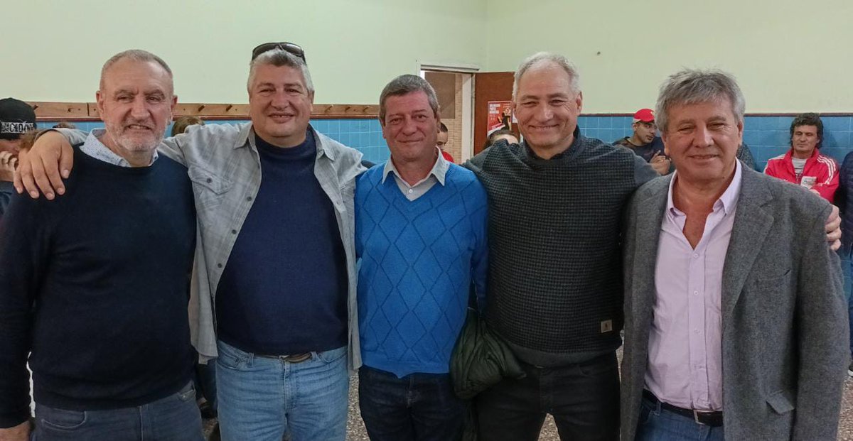 VitoMundial's tweet photo. #Miércoles Emoción de participar en el festejo del 63° Aniversario de #APAND (Asociación Pro Ayuda a la Niñez Desamparada)
☀️Gracias por estas más de seis décadas ininterrumpidas de acción solidaria para familias e infancias en situciones vulnerables de #MardelPlata https://t.co/w3kmqoSRGm