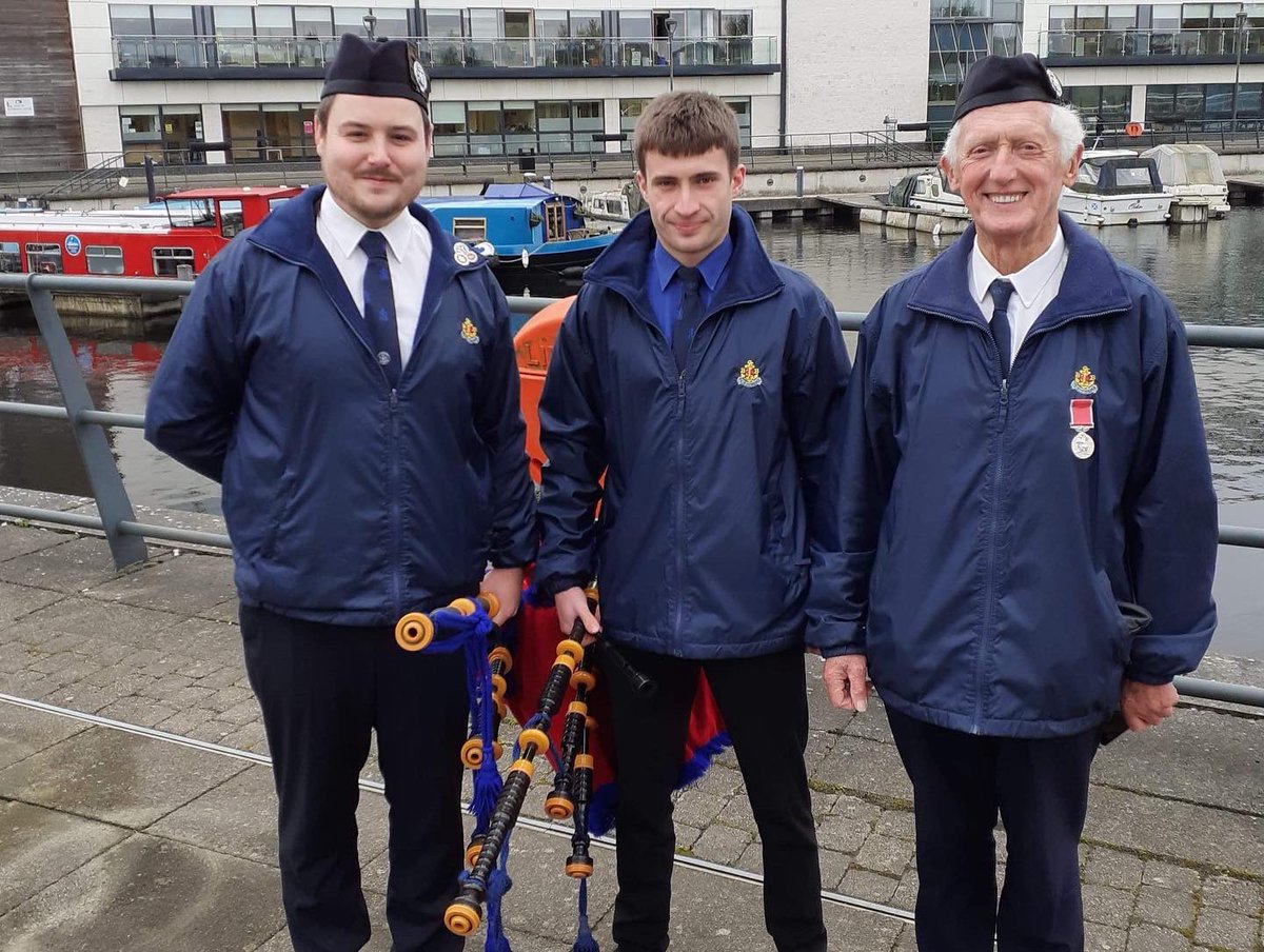 Earlier today, The Princess Royal arrived in Kirkintilloch today to dedicate a new boat for the Seagull Trust. 
She was piped on arrival and to the mooring by Ross, a member of 1st Lenzie. ⚓️🎶