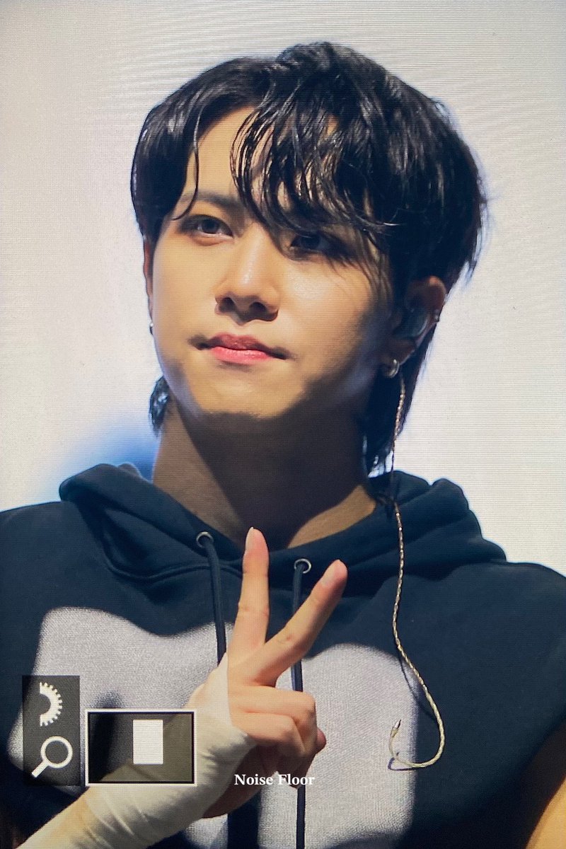 221019 오늘 귀엽고 잘생긴거 다 둥하니꺼💗💗💗🫶🏻🫶🏻🫶🏻

#위아이 #wei #김동한 #동한 #KimDonghan