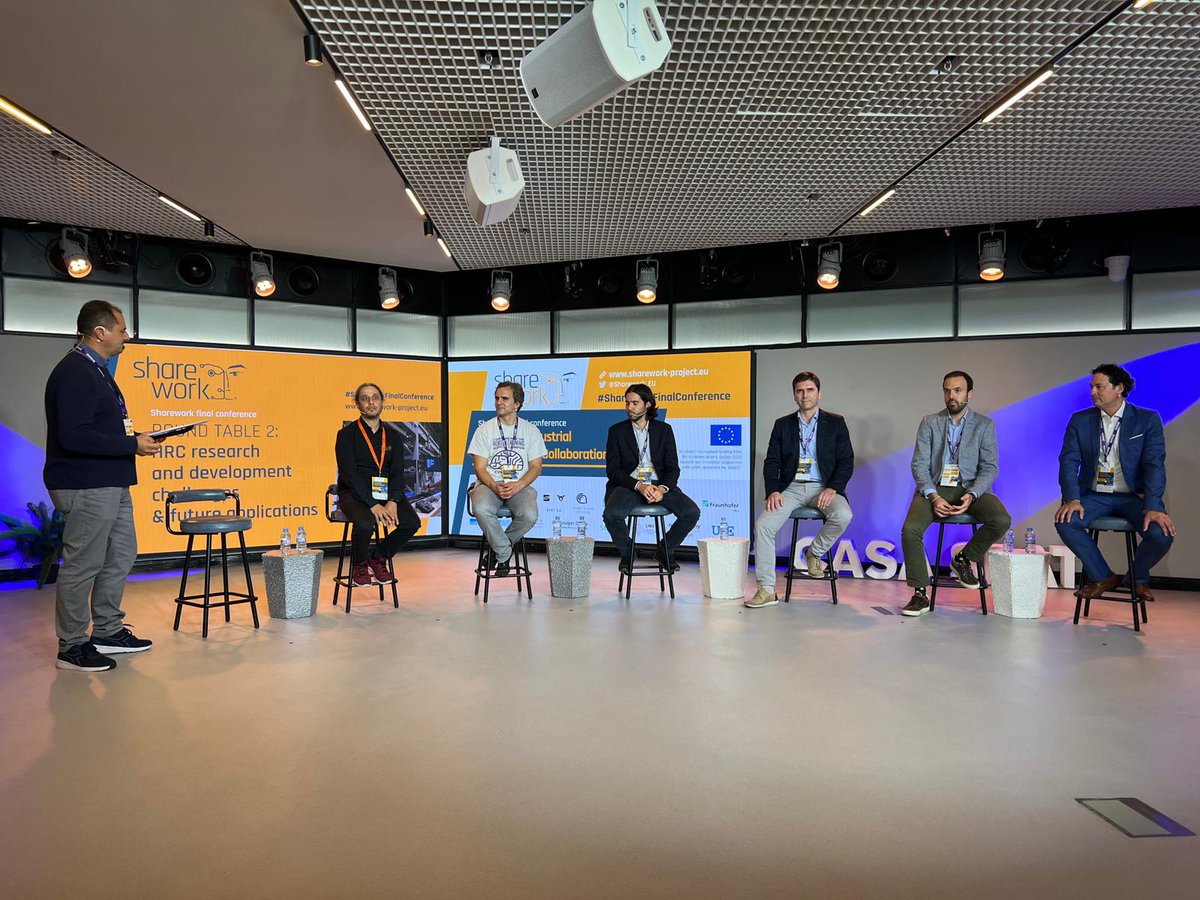 Sharework_EU's tweet photo. Andrea Orlandini (@Er_Conte), researcher from @CNRPst, is moderating the last round table of the #ShareworkFinalConference
We are talking about #HRC research and developments challenges & future applications
Follow us live! ⬇️
https://t.co/4eu4GCVdsF https://t.co/zPQKe3Q2K9