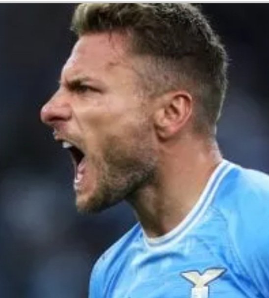 BACCARIUS1974's tweet photo. #sslazio #Immobile Che Ciro torni quando completamente guarito senza correre rischi inutili di ricadute Che passino settimane o mesi prima del rientro chiunque lo sostituirà dovrà avere questo sguardo questa grinta e cattiveria Prima che al Capitano lo si deve all'UOMO #FORZACIRO https://t.co/UQewE6RoP5